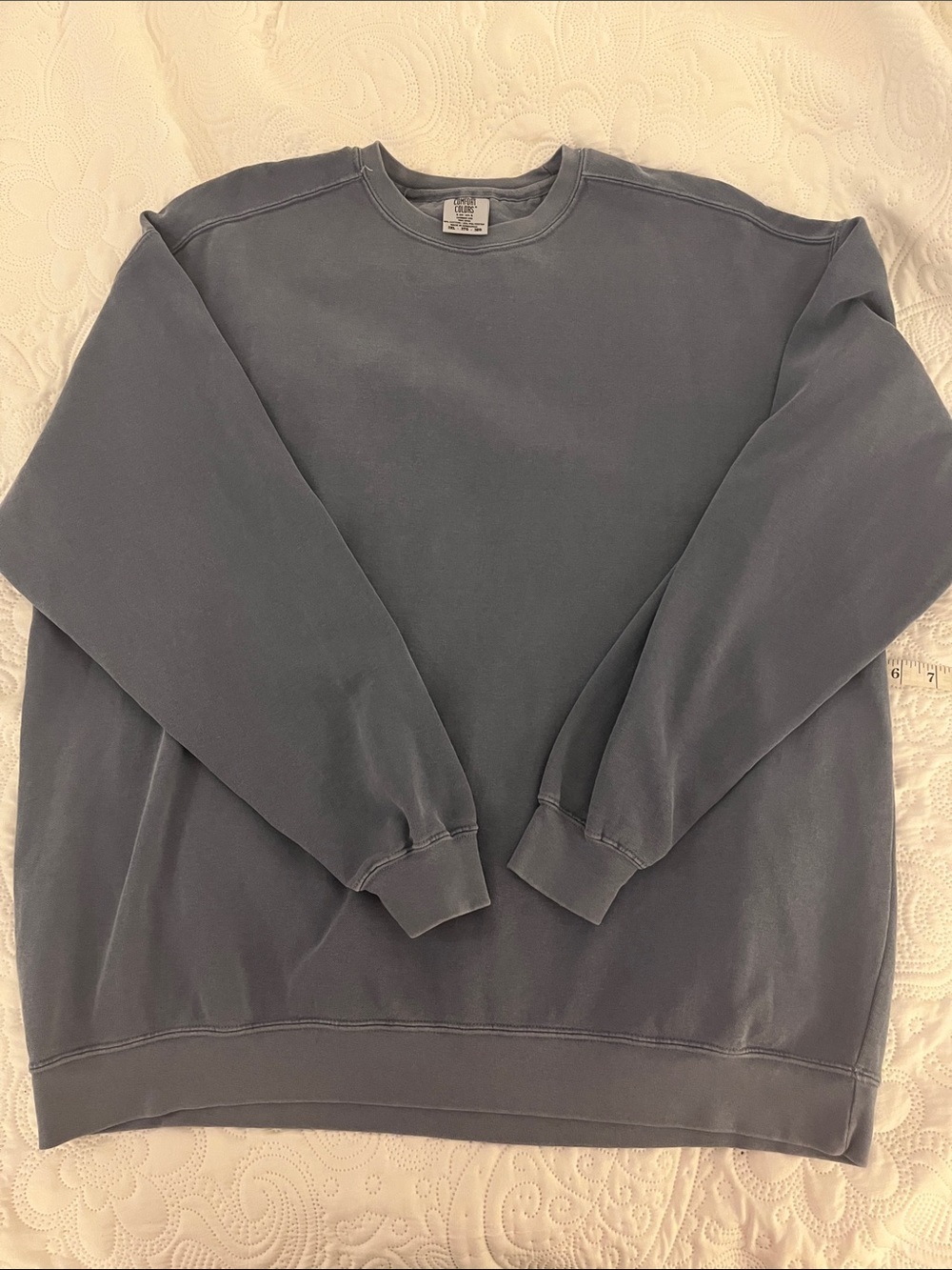 Comfort Colors Men’s Crewneck Sweatshirt in Washed Blue-Gray